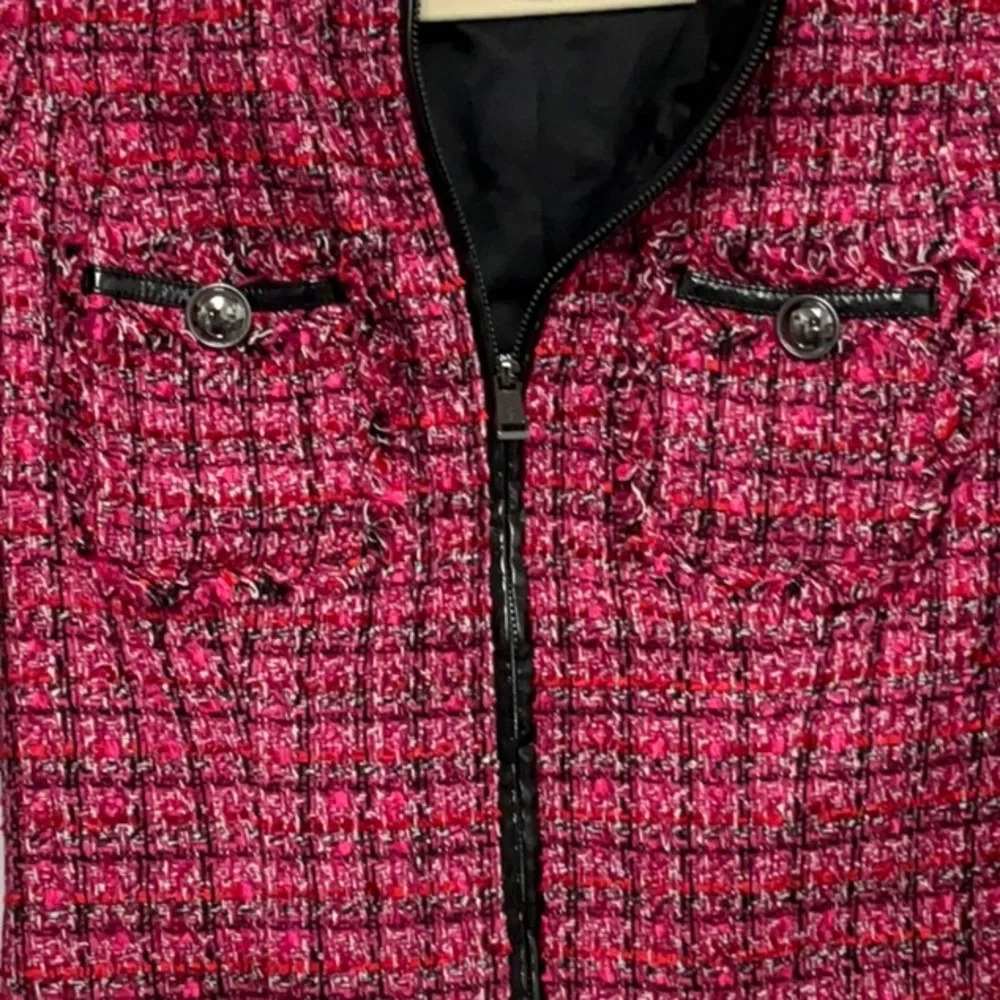 Guess Pink Blazer with Tweed Texture and Structured Silhouette - Picture 7 of 10